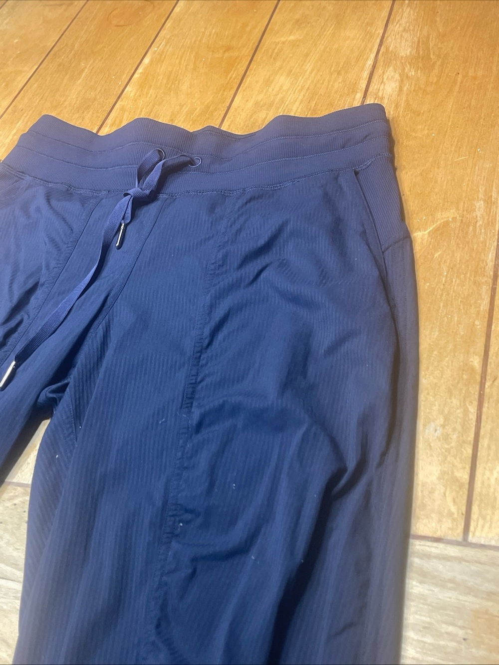 Lululemon Ribbed Jogger Pants Size 6 with 28” Inseam Color Dark Navy Drawstring